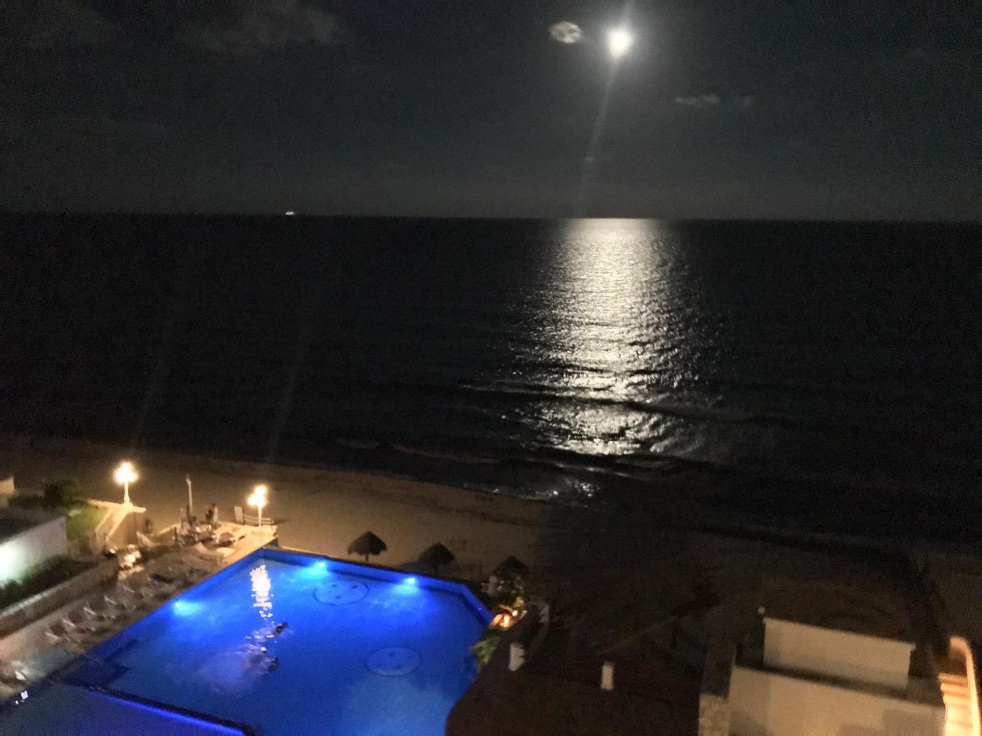 Ova Apartments Cancún Exteriör bild