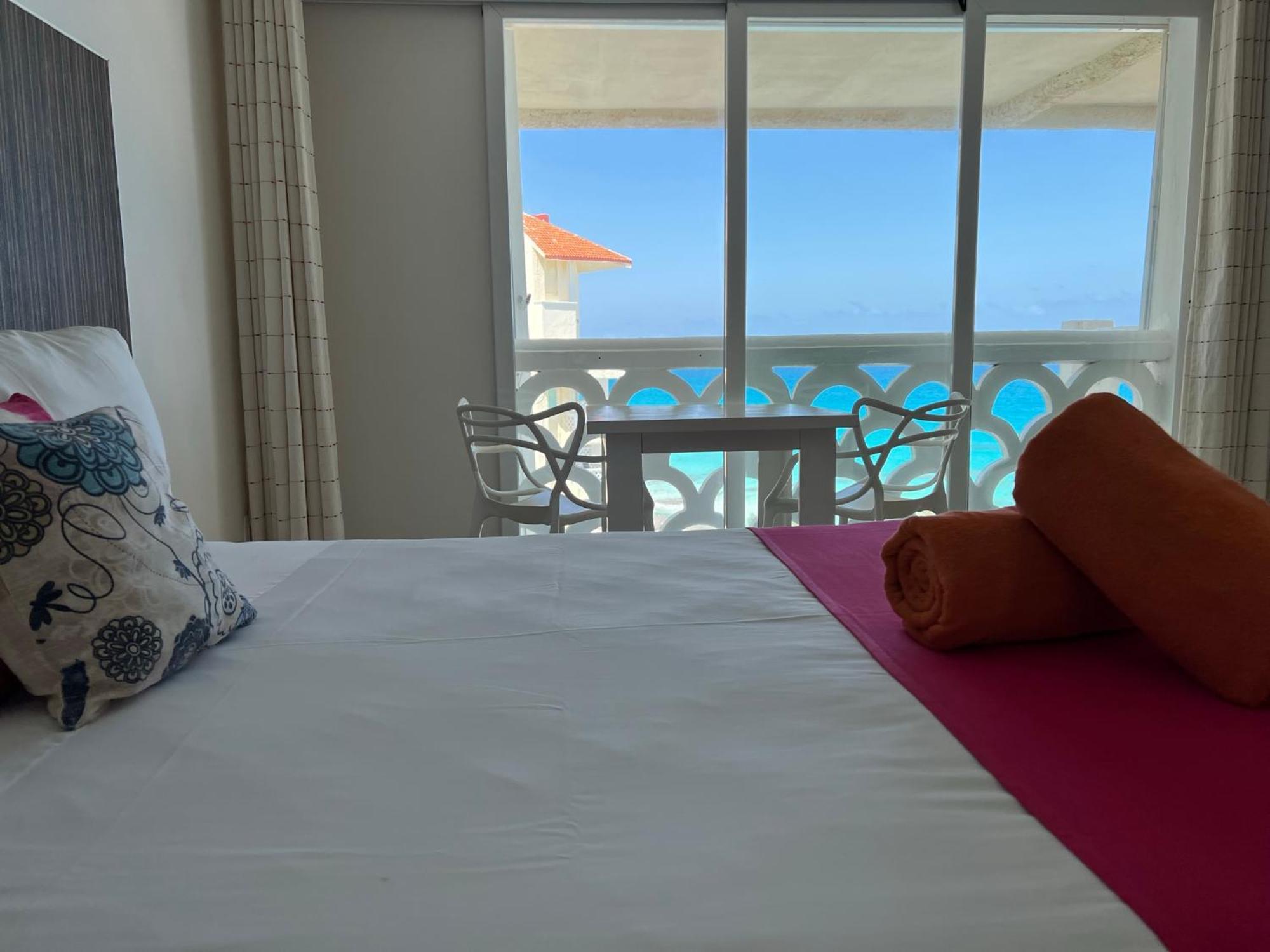 Ova Apartments Cancún Exteriör bild