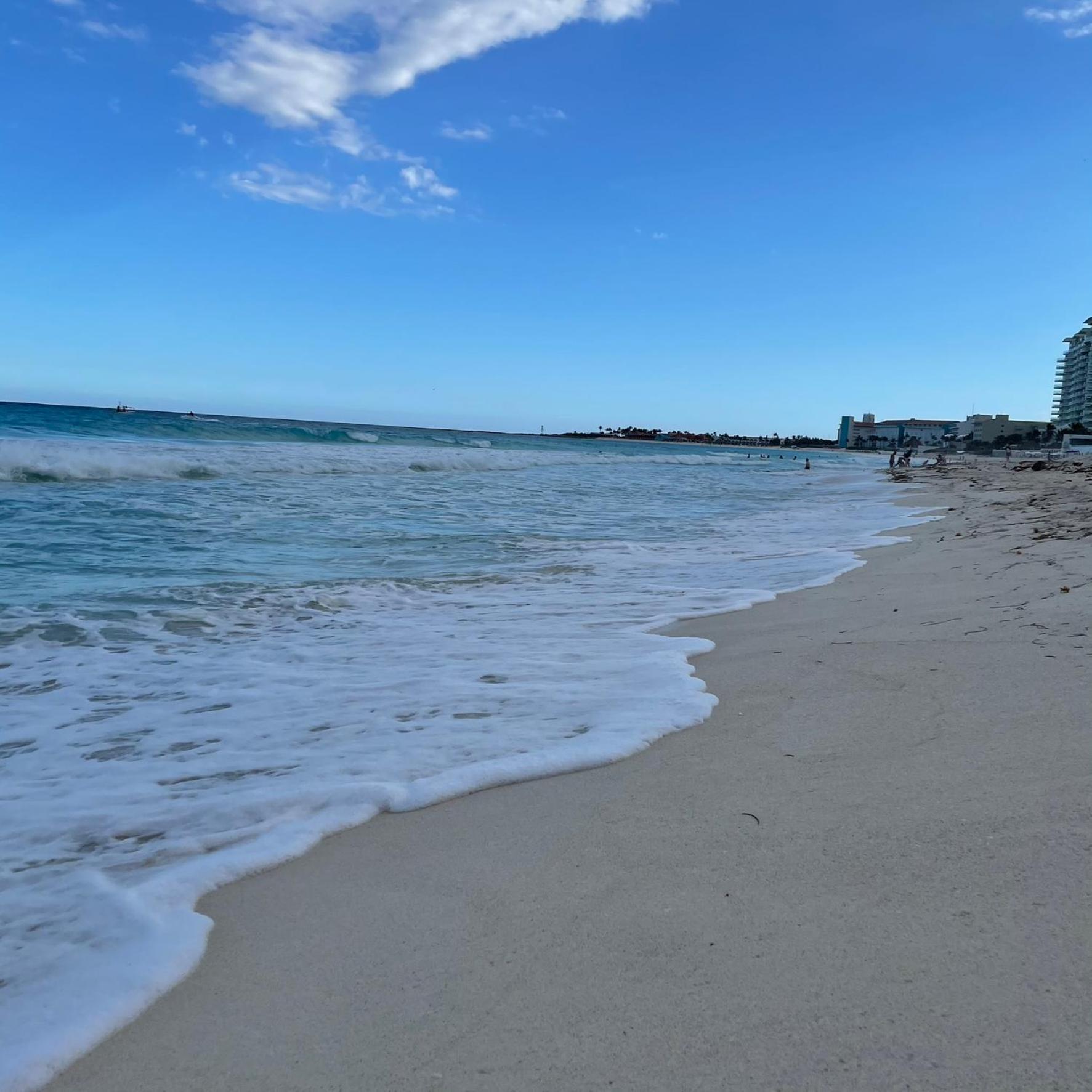Ova Apartments Cancún Exteriör bild